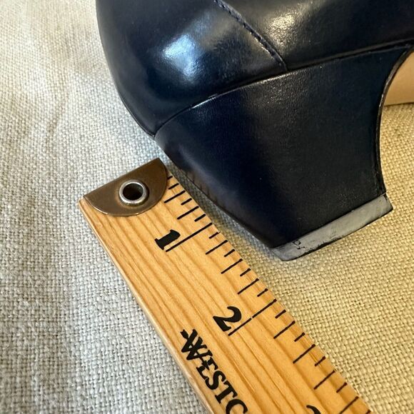 SALVATORE FERRAGAMO Slip-On Kitten Heel Dress Shoes in Navy Leather ITALY - Picture 12 of 12